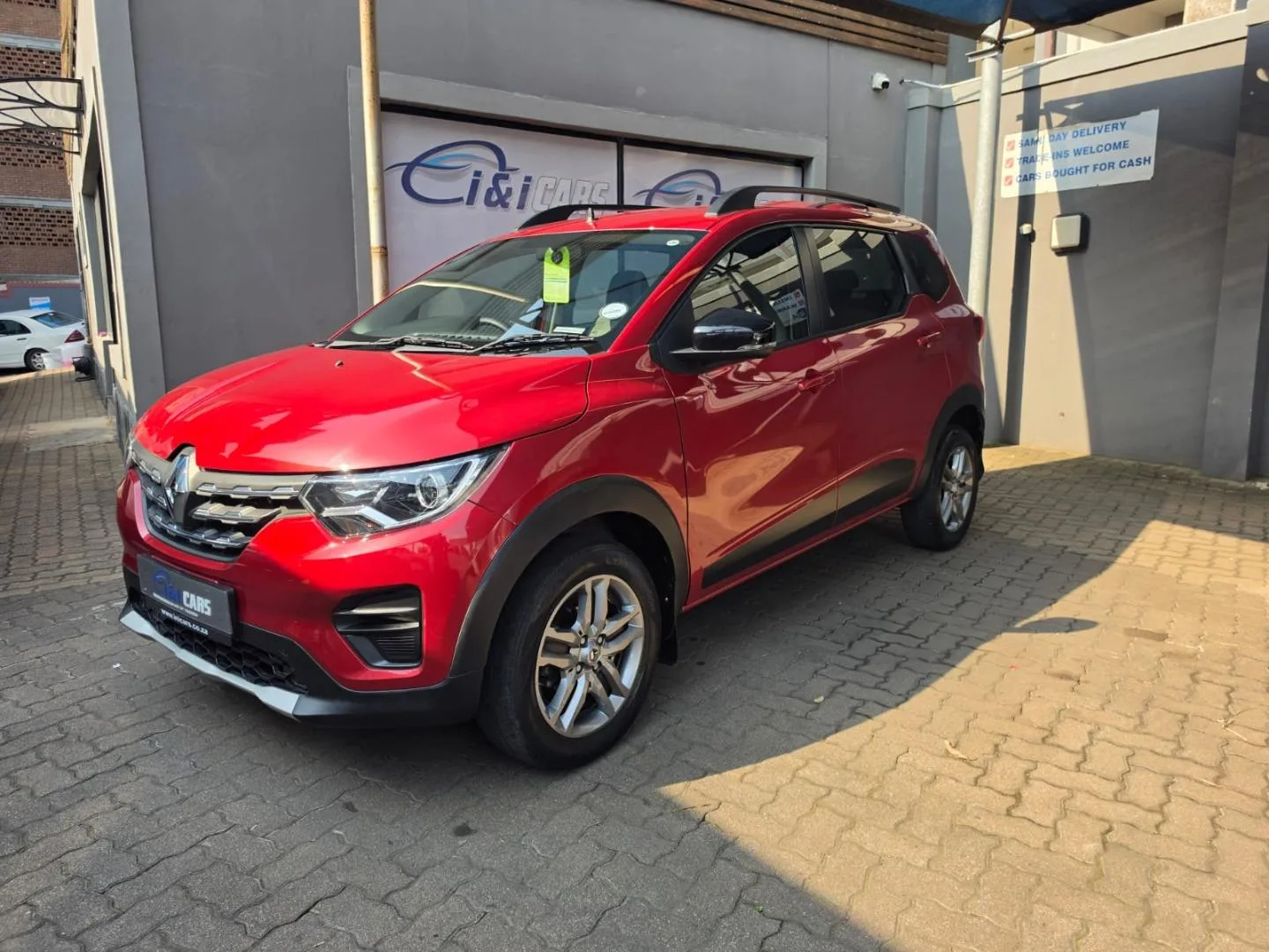 2025 Renault Triber 1.0 Life
